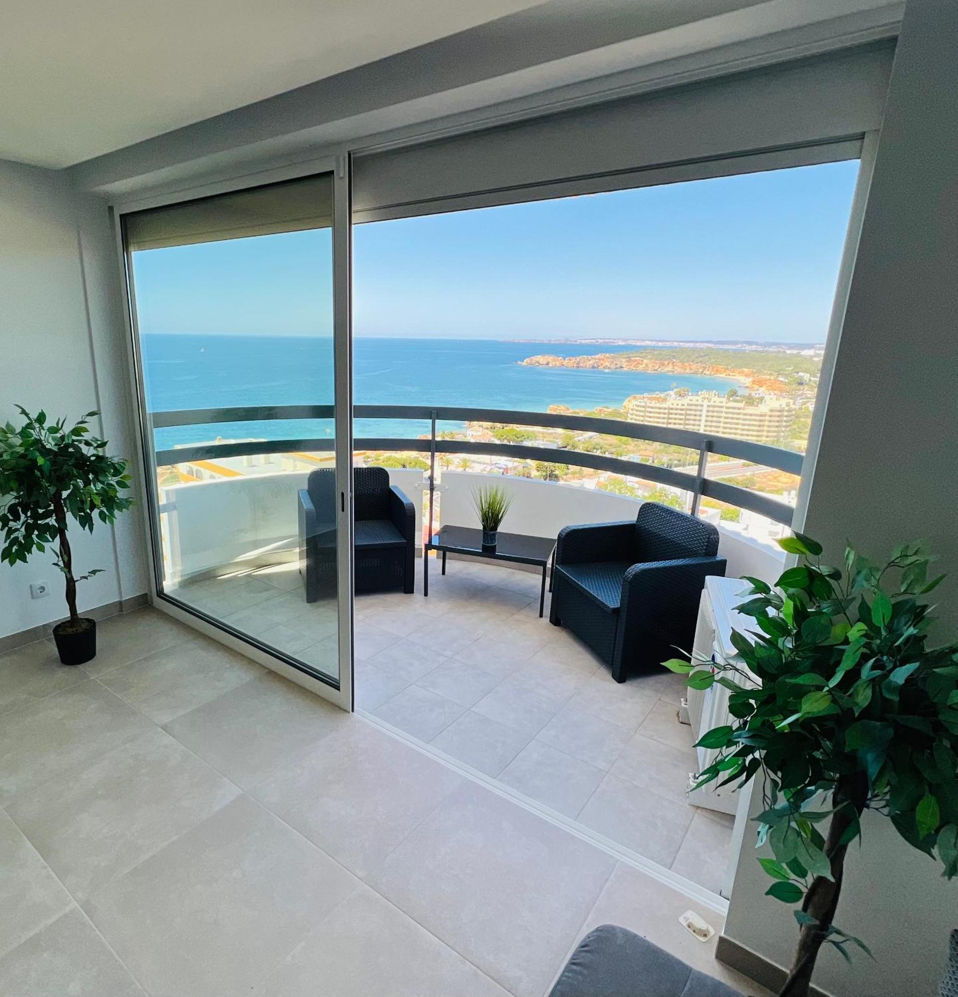 Top Ocean View Apartment - Amazing Sunset - Modern Style - Pool & 200M To Beach Portimao Bagian luar foto