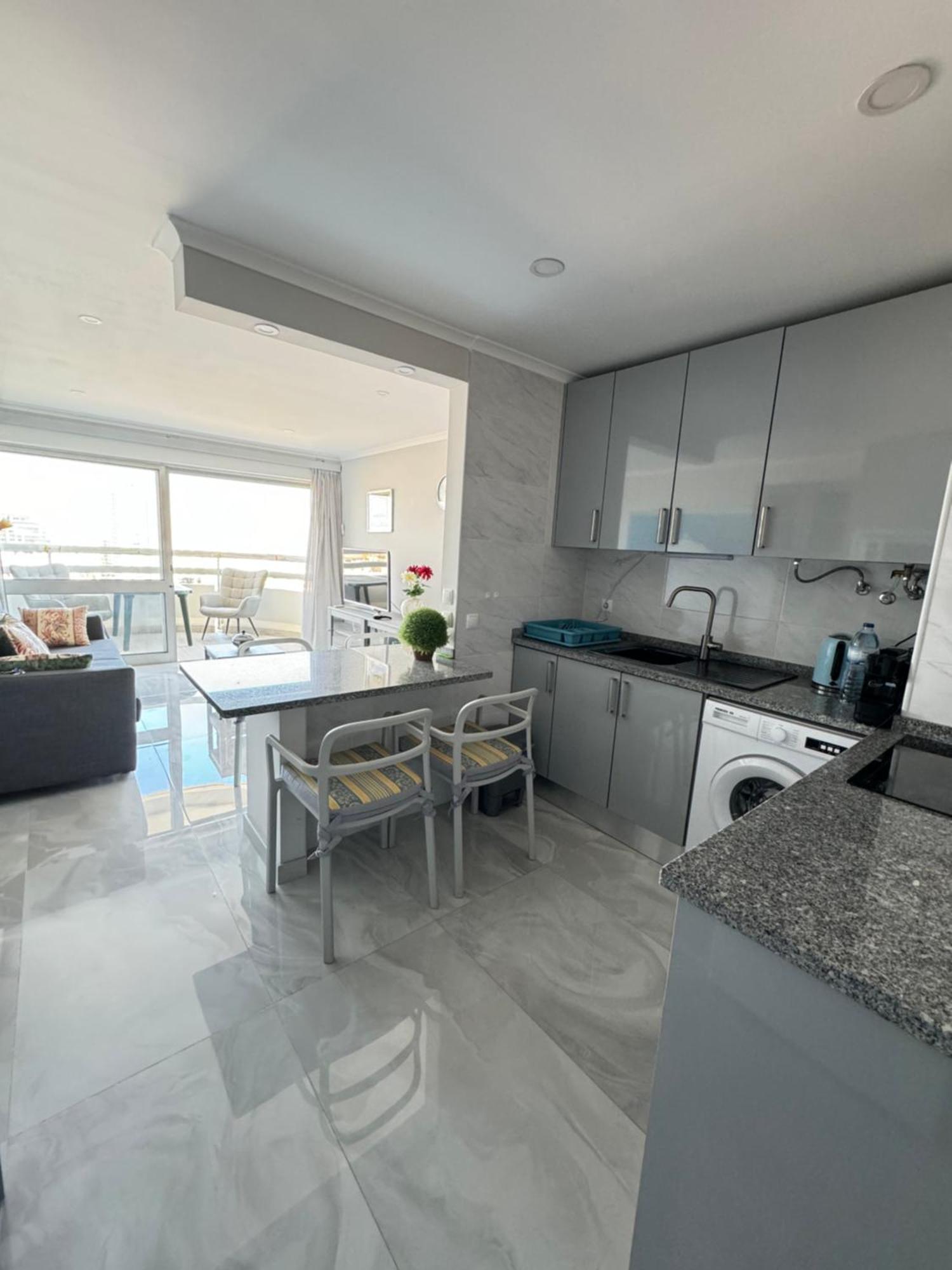Top Ocean View Apartment - Amazing Sunset - Modern Style - Pool & 200M To Beach Portimao Bagian luar foto