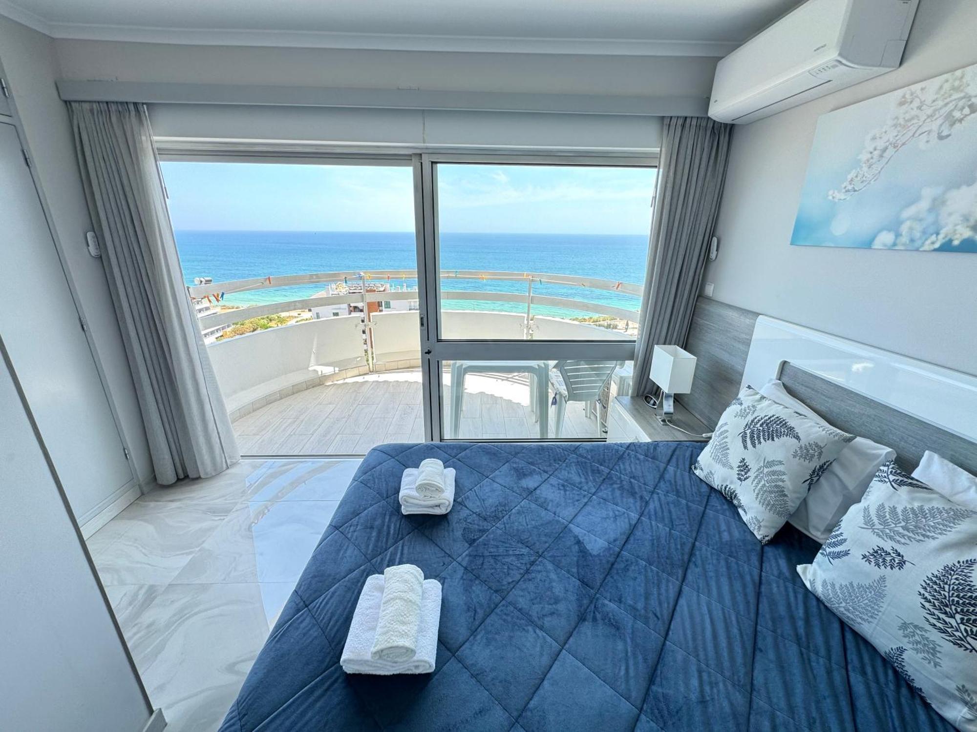 Top Ocean View Apartment - Amazing Sunset - Modern Style - Pool & 200M To Beach Portimao Bagian luar foto