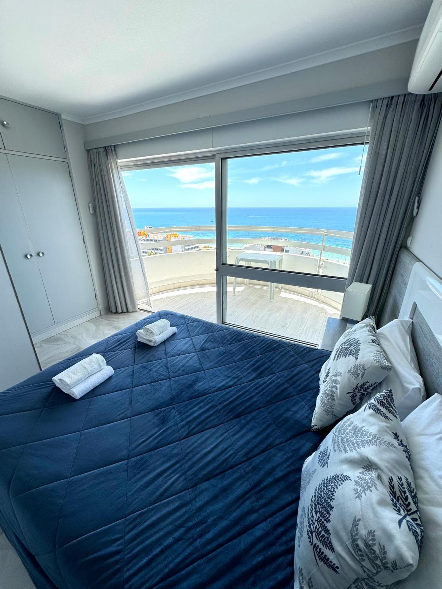 Top Ocean View Apartment - Amazing Sunset - Modern Style - Pool & 200M To Beach Portimao Bagian luar foto